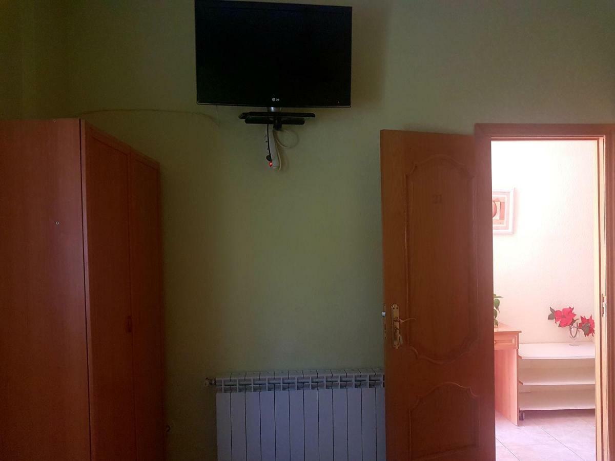 Hostal Brunete Exterior foto